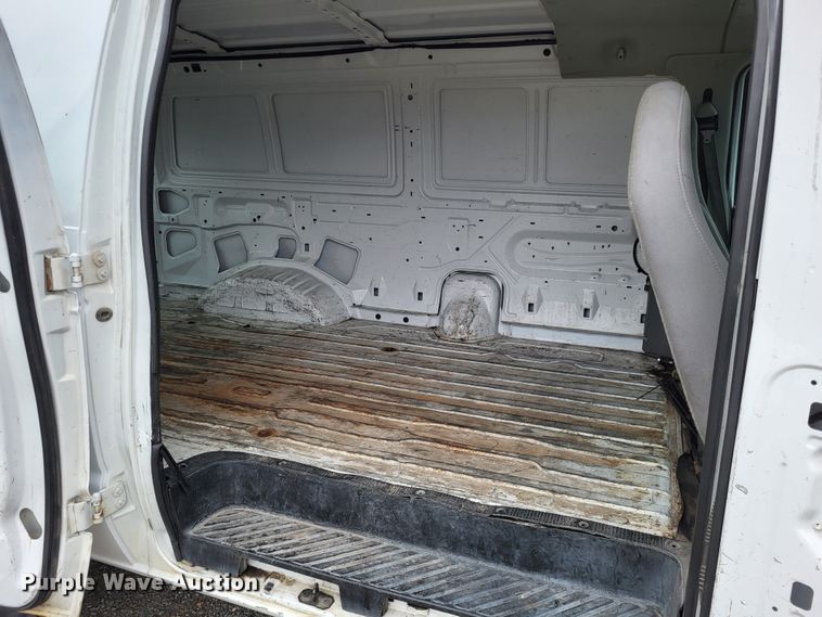 image for item LR9186 2005 Ford E250  van