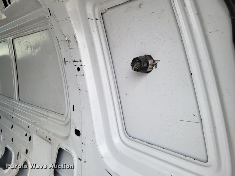 image for item LR9186 2005 Ford E250  van