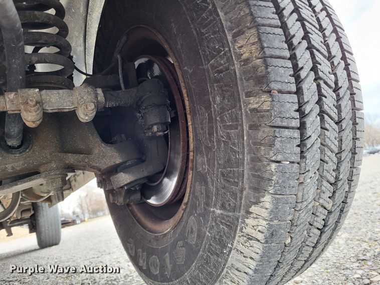 image for item LR9186 2005 Ford E250  van