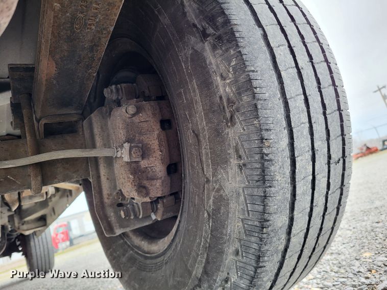 image for item LR9186 2005 Ford E250  van