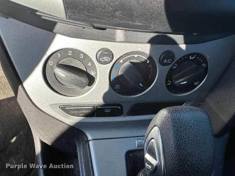 image for item LT9371 2013 Ford Focus