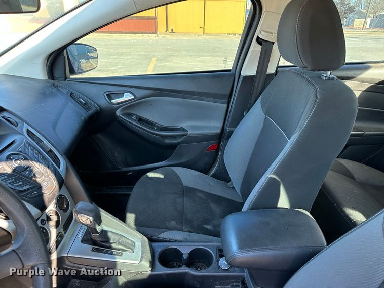 image for item LT9371 2013 Ford Focus