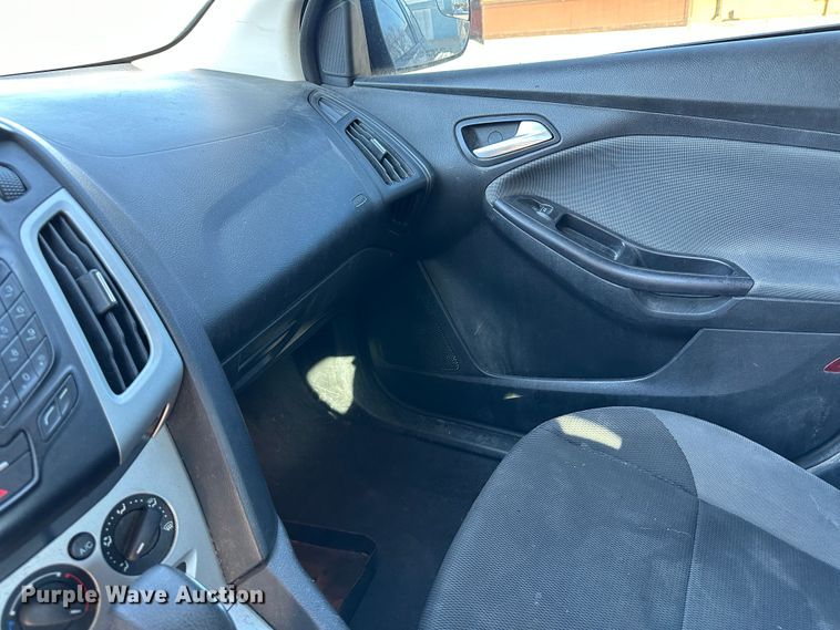 image for item LT9371 2013 Ford Focus