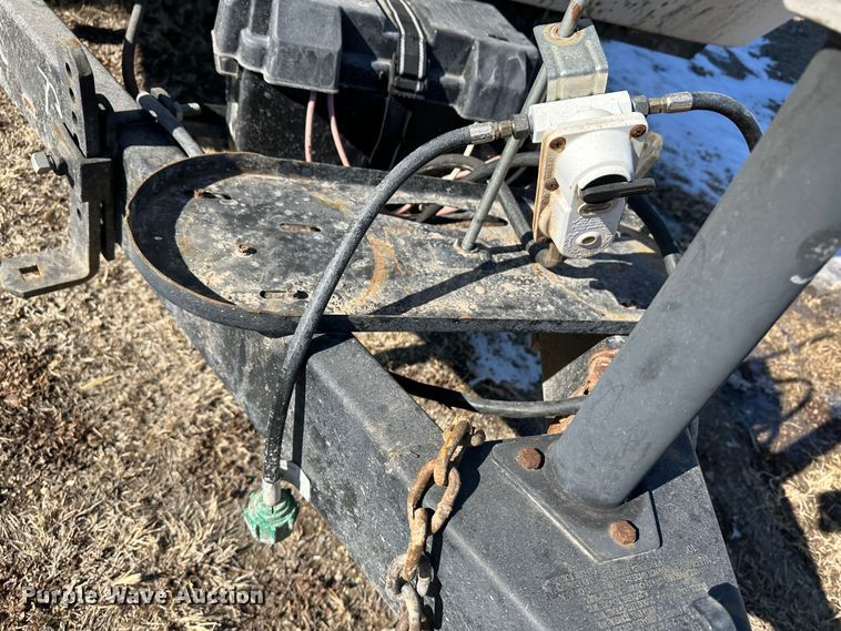 image for item LT9372 2007 Forest River Silverback  camper