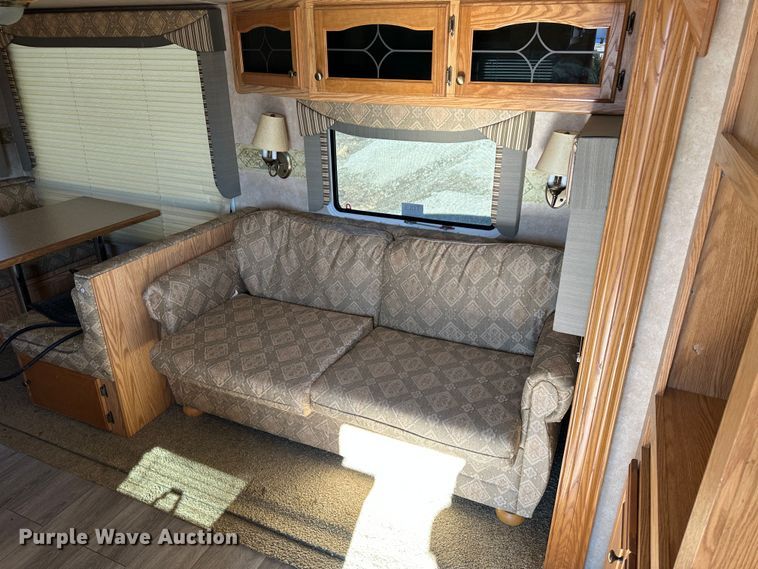 image for item LT9372 2007 Forest River Silverback  camper