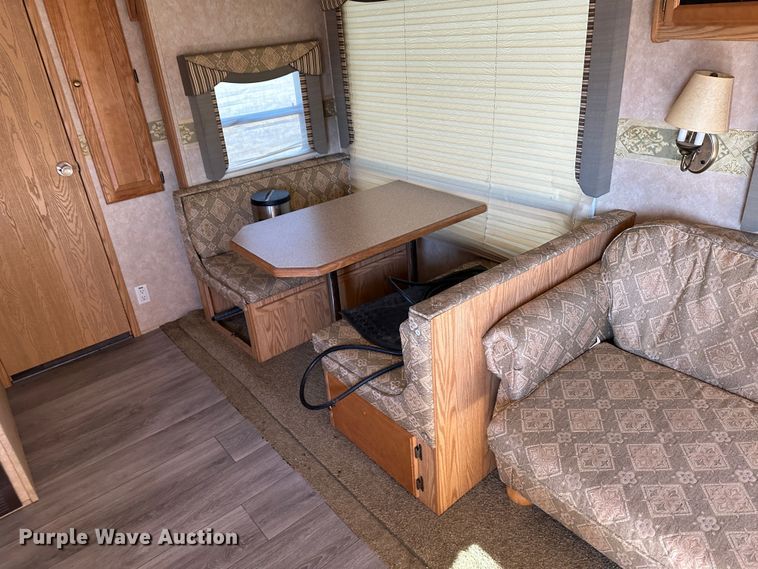 image for item LT9372 2007 Forest River Silverback  camper