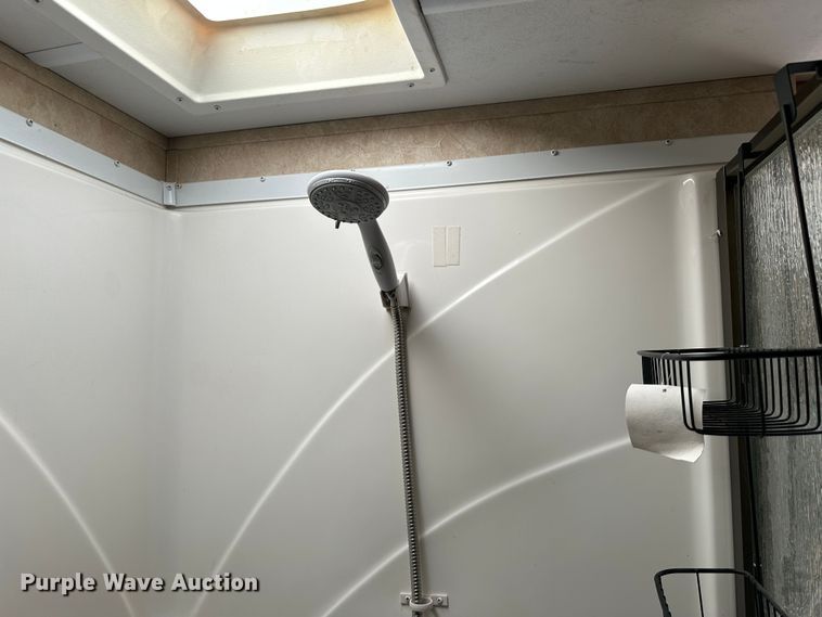 image for item LT9372 2007 Forest River Silverback  camper