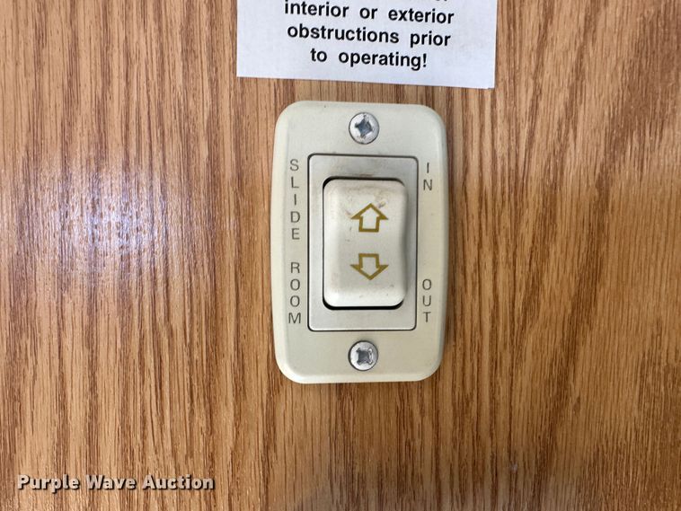 image for item LT9372 2007 Forest River Silverback  camper