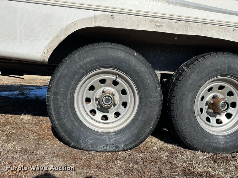 image for item LT9372 2007 Forest River Silverback  camper