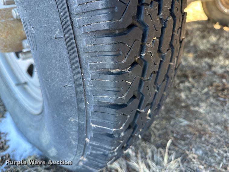 image for item LT9372 2007 Forest River Silverback  camper