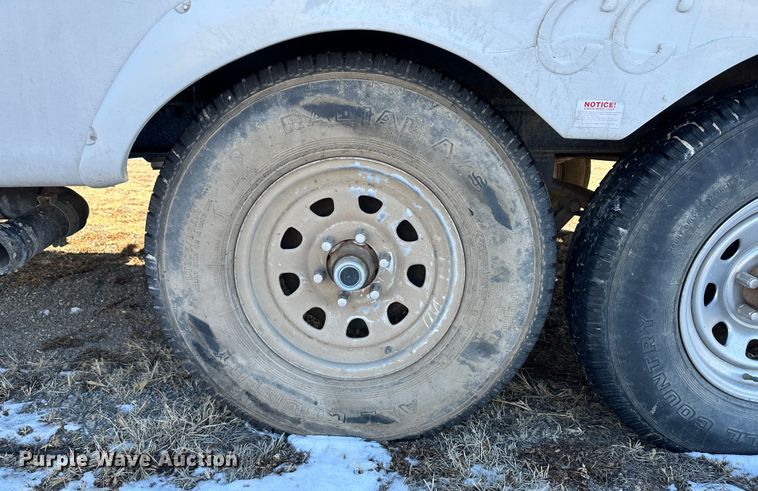 image for item LT9372 2007 Forest River Silverback  camper