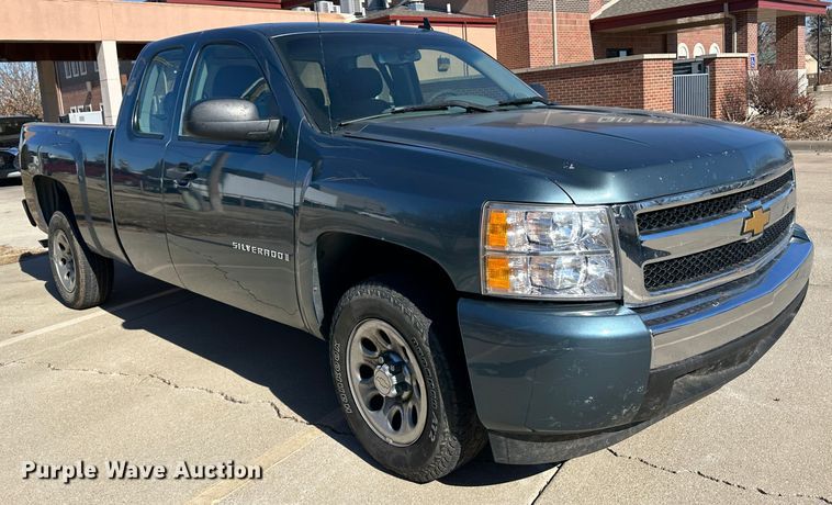 image for item LT9387 2007 Chevrolet Silverado 1500  Ext. Cab pickup truck