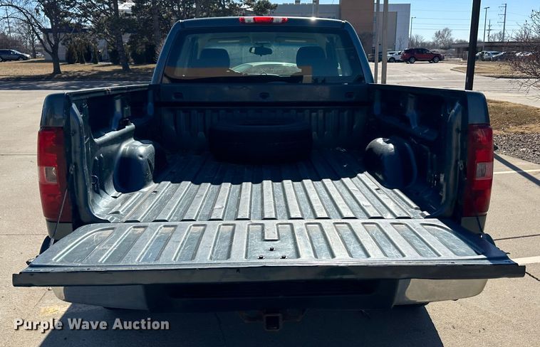 image for item LT9387 2007 Chevrolet Silverado 1500  Ext. Cab pickup truck