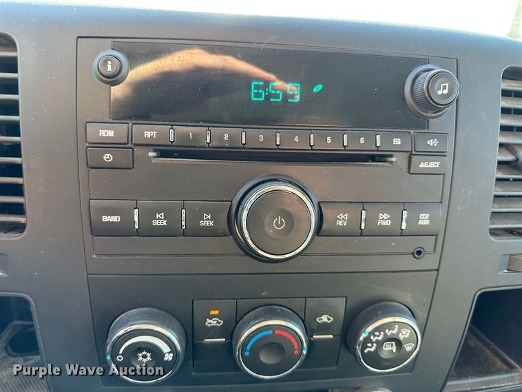 image for item LT9387 2007 Chevrolet Silverado 1500  Ext. Cab pickup truck