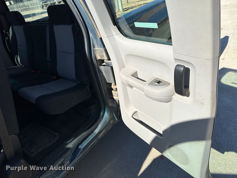 image for item LT9387 2007 Chevrolet Silverado 1500  Ext. Cab pickup truck