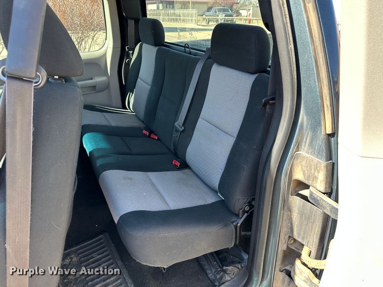 image for item LT9387 2007 Chevrolet Silverado 1500  Ext. Cab pickup truck
