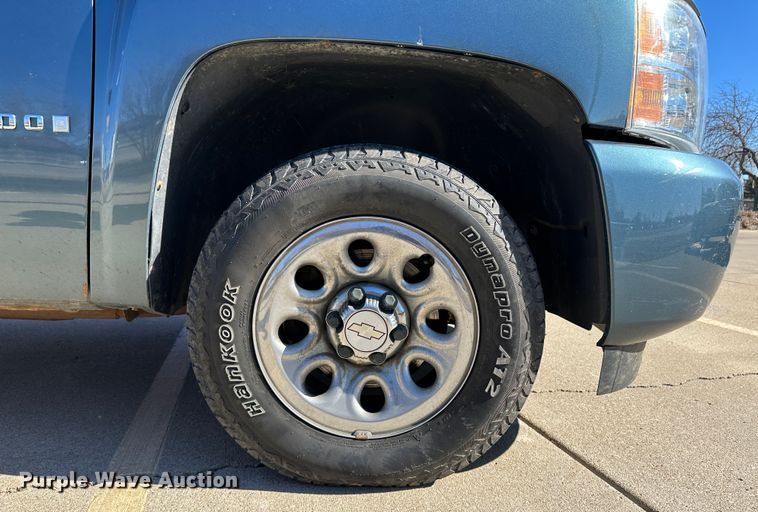 image for item LT9387 2007 Chevrolet Silverado 1500  Ext. Cab pickup truck