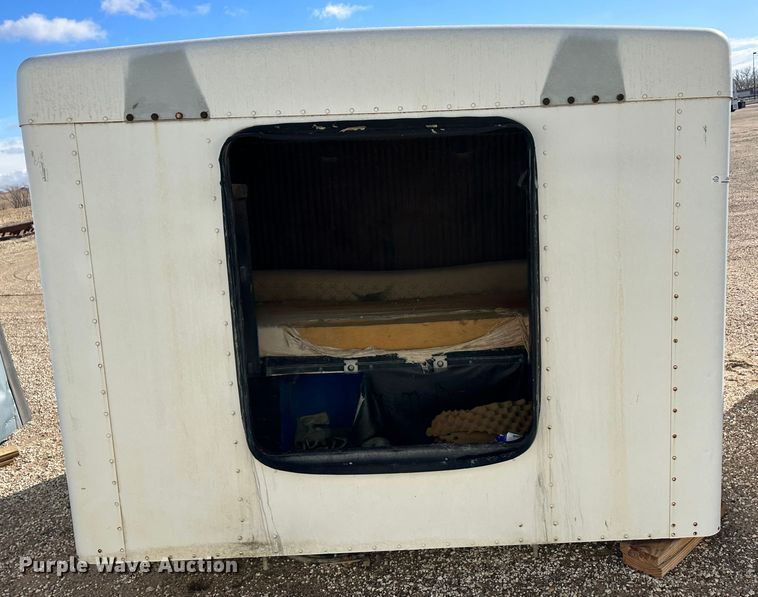 image for item LT9436 60" sleeper