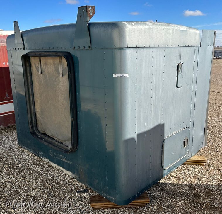 image for item LT9437 60" sleeper