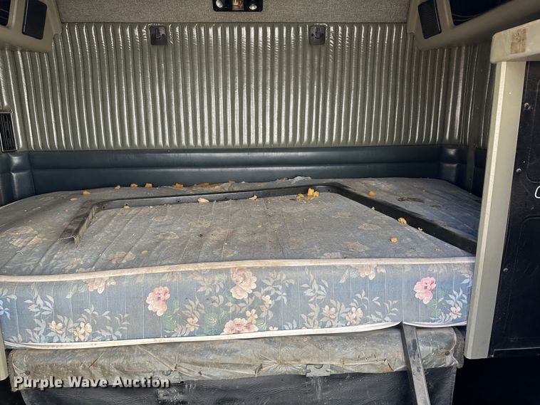 image for item LT9437 60" sleeper