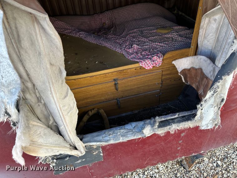 image for item LT9438 72" sleeper