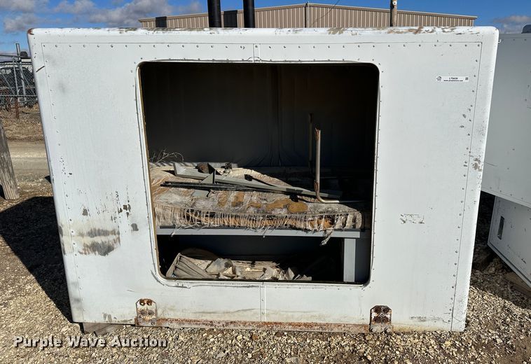 image for item LT9439 (2) 34" sleepers