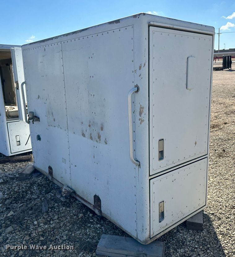 image for item LT9439 (2) 34" sleepers