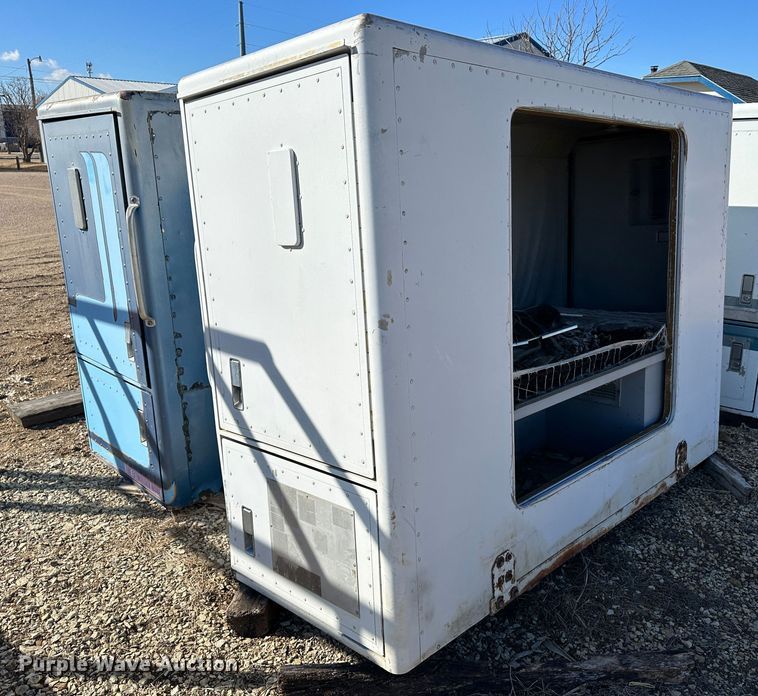 image for item LT9442 (2) 34" sleepers