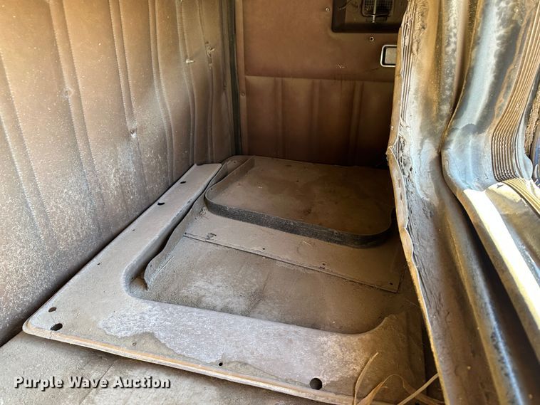 image for item LT9442 (2) 34" sleepers