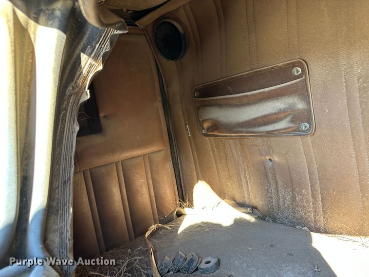 image for item LT9442 (2) 34" sleepers