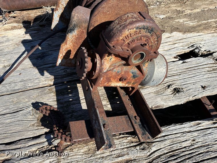 image for item LT9443 Winch bed