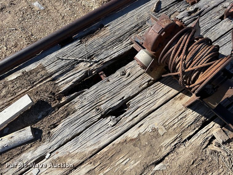 image for item LT9443 Winch bed