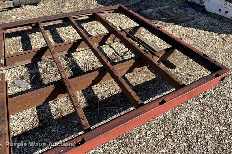 image for item LT9444 Flatbed