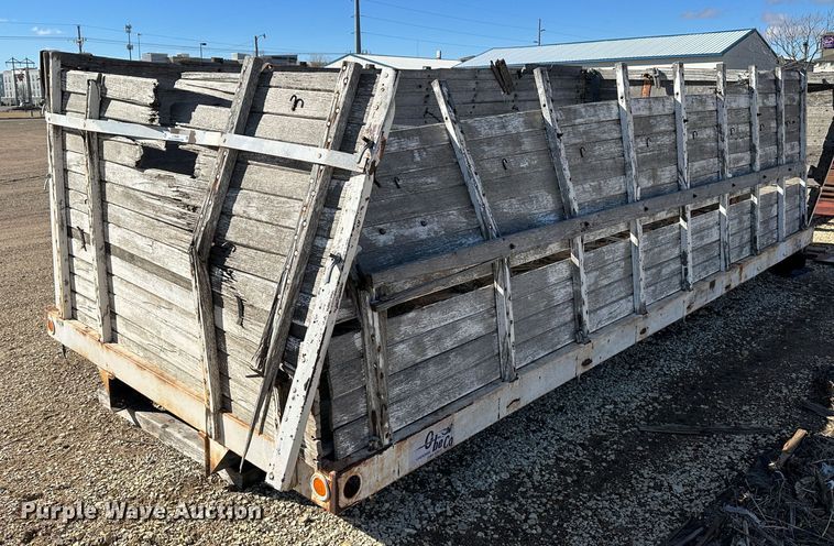 image for item LT9445 Grain truck bed