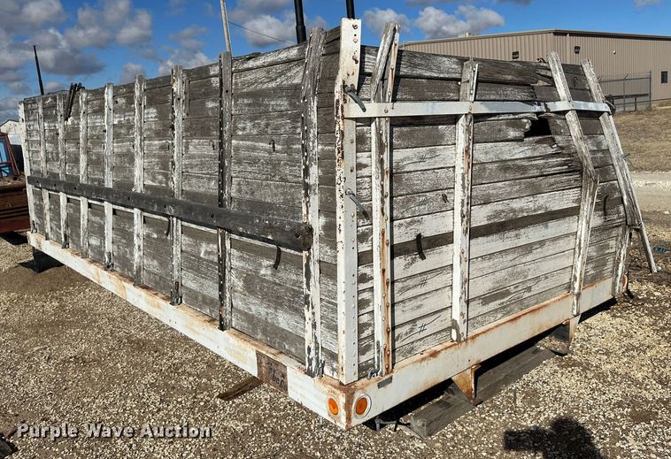 image for item LT9445 Grain truck bed