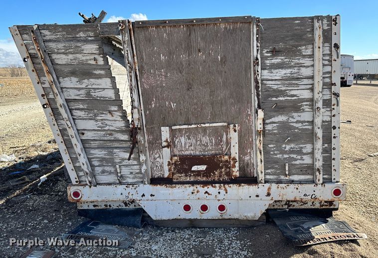image for item LT9445 Grain truck bed