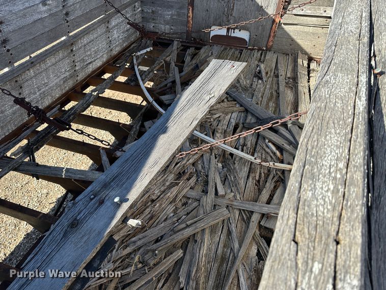 image for item LT9445 Grain truck bed