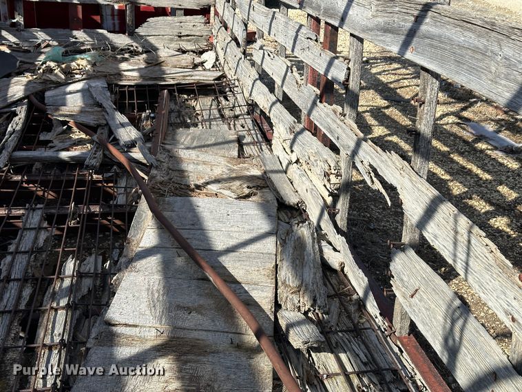 image for item LT9446 Universal body livestock bed