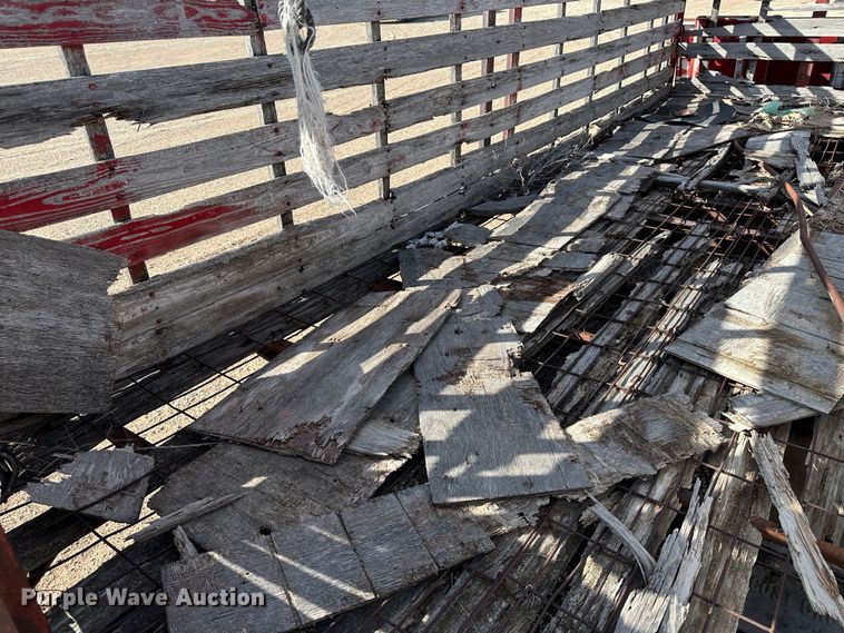 image for item LT9446 Universal body livestock bed