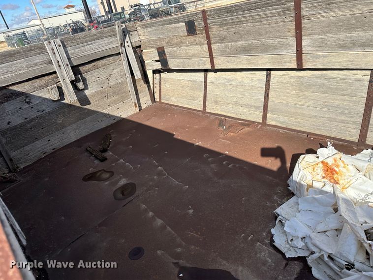 image for item LT9447 Grain truck bed