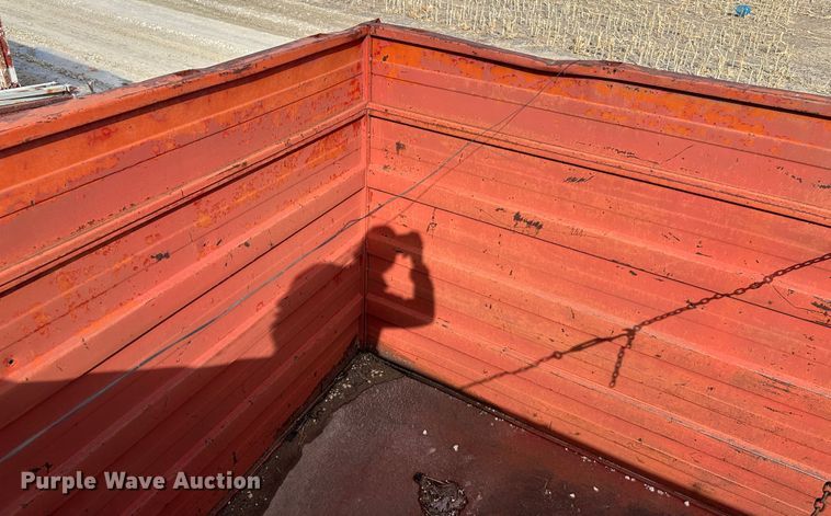 image for item LT9448 Grain truck bed