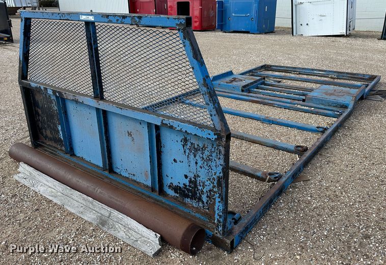 image for item LT9449 Flatbed