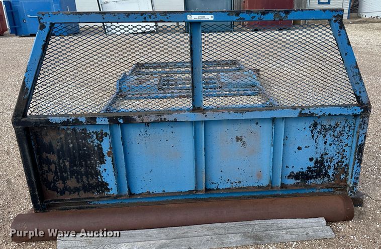 image for item LT9449 Flatbed