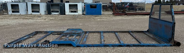 image for item LT9449 Flatbed