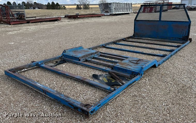 image for item LT9449 Flatbed