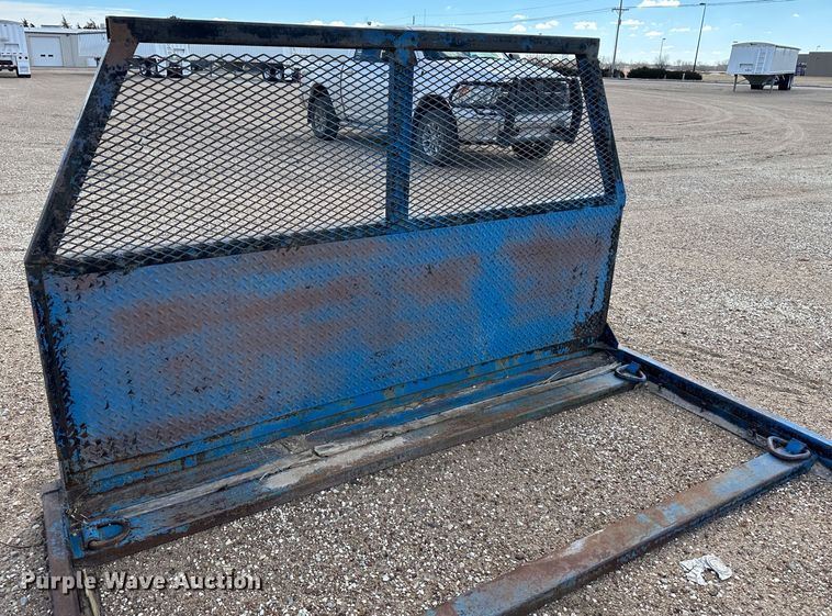 image for item LT9449 Flatbed