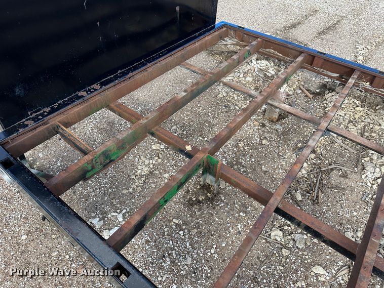 image for item LT9450 Flatbed