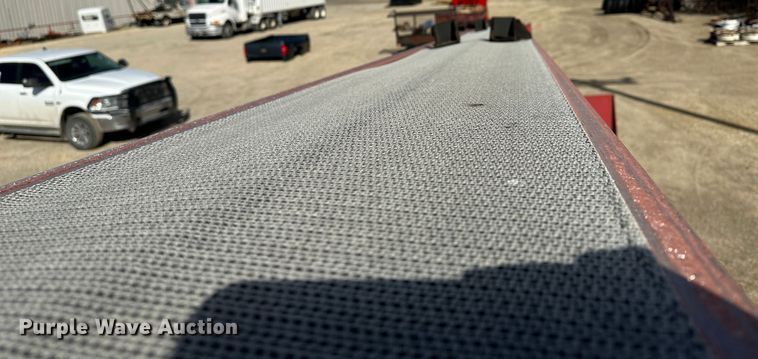 image for item LT9452 Shingle conveyor truck bed
