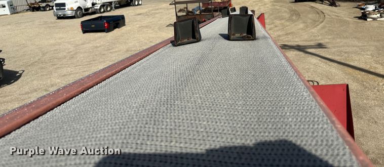 image for item LT9452 Shingle conveyor truck bed