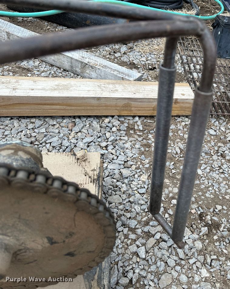 image for item LT9460 Wire roller